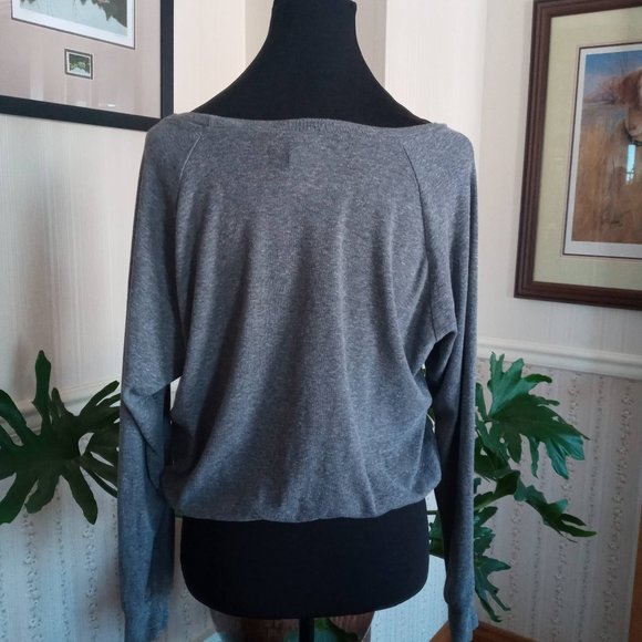 Obey Sweatshirt - Picture 2 of 4